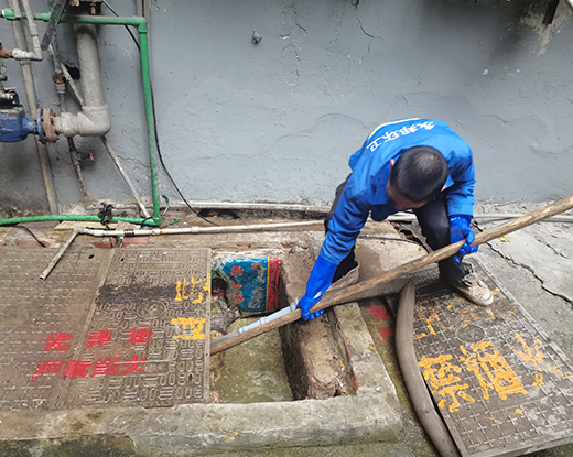 桥头镇清掏化粪池